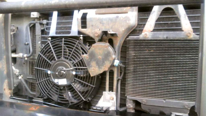 ventilador del condensador del aire acondicionado defectuoso