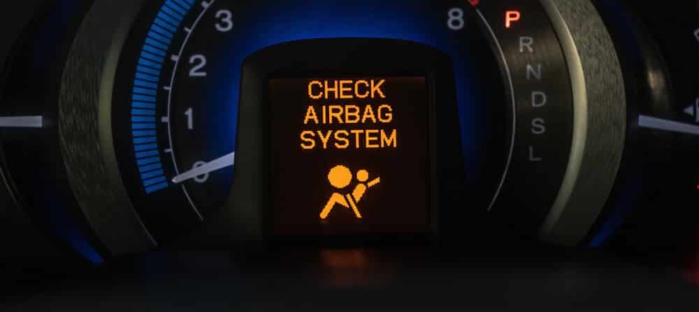 Se enciende la luz de aviso del airbag