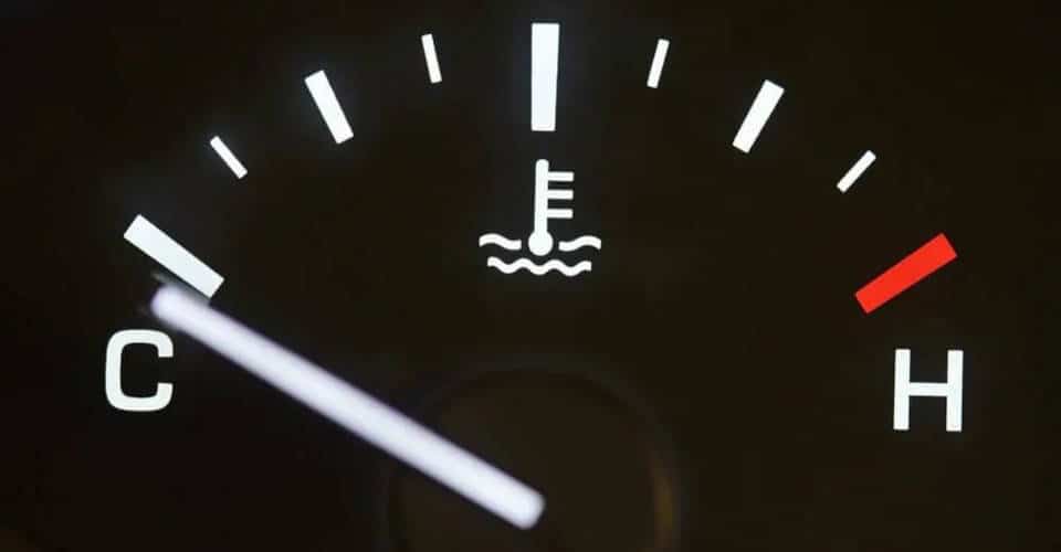 indicador de la temperatura del motor del coche